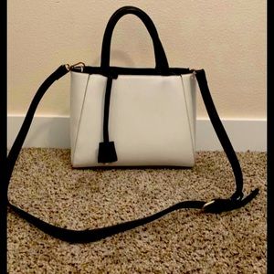 Black and white hand bag/purse